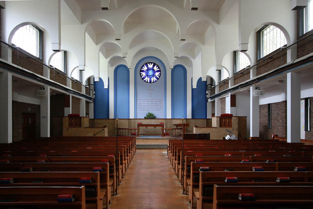 Figure 2b. Interior of St Mary, Edith Road, London, by Seely and Paget. Photo ©John Salmon (cc-by-sa/2.0)