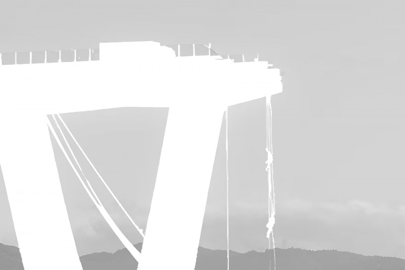  Figure 1. Viadotto Polcevera or Ponte Morandi. Collage by the author, original photos by an unknown author